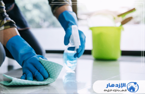 للتنظيف العميق للأسطح والبلاط، يستخدم عمال تنظيف شركة الإزدهار 0505587508 أفضل المنظفات المطهرة والمعقمة. نركز على أدق التفاصيل لضمان بيئة صحية خالية من الجراثيم والبكتيريا.